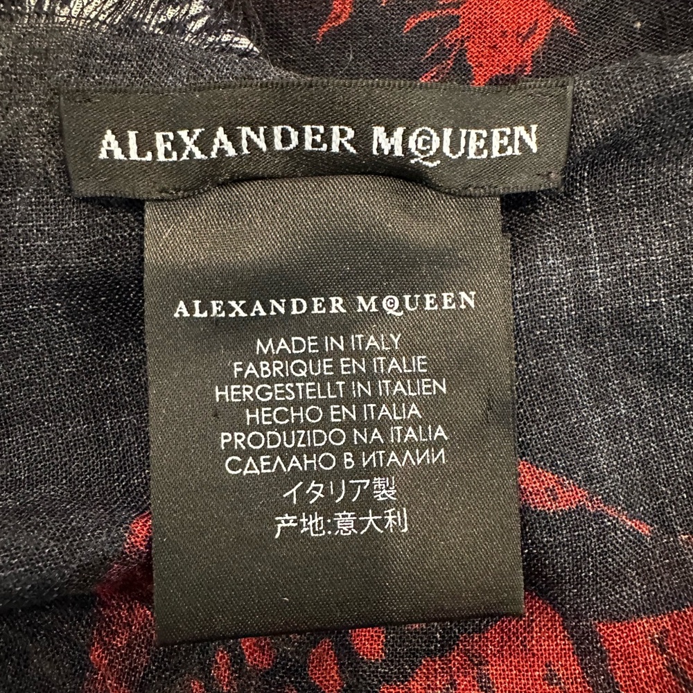 Alexander McQueen Black Scarf with Red and White Graphics - Picture 6 of 7